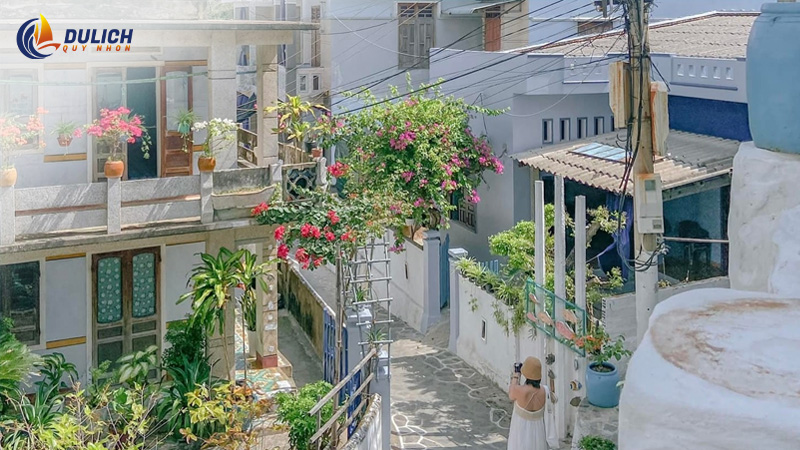 Khung cảnh thanh bình khiến du khách đổ xô đến check-in 
