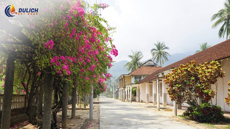 Khung cảnh thanh bình ở làng Quy Hòa 