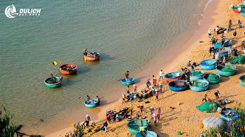 Lối sống đánh bắt cổ truyền của người dân ở Làng chài Nhơn Lý