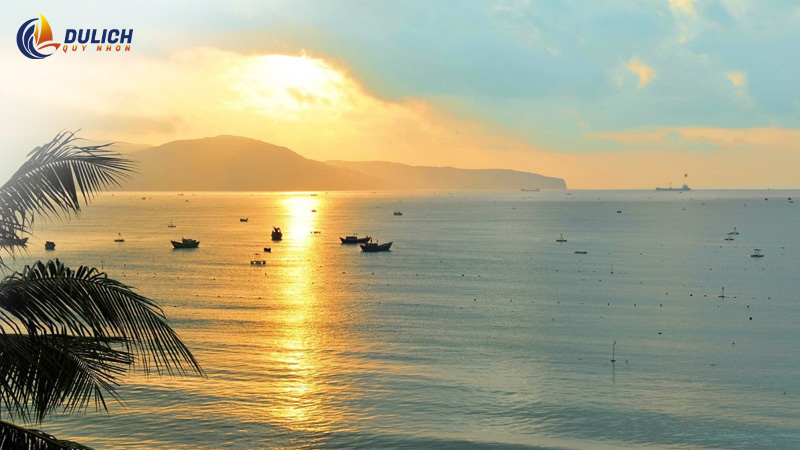 Du lịch camping ở bãi biển Quy Hòa để ngắm trọn vẻ đẹp bình minh 