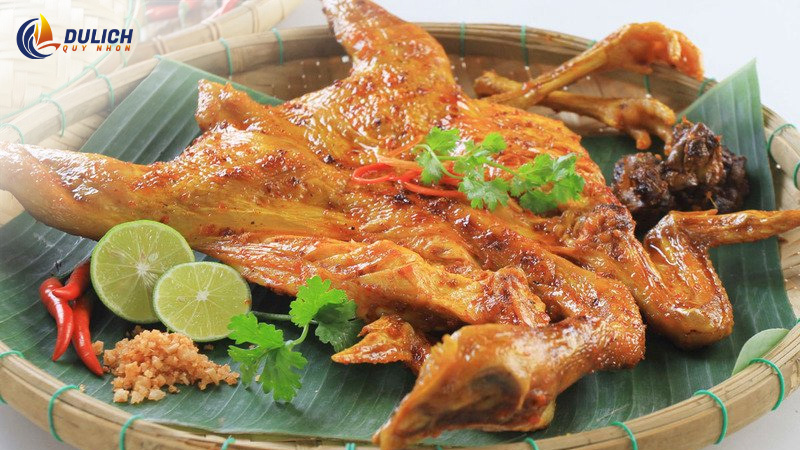 Gà chỉ – Món ăn làm nên thương hiệu ẩm thực Quy Nhơn 