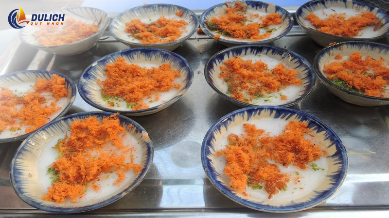 Bánh bèo Quy Nhơn – Món ăn vặt bình dân quen thuộc
