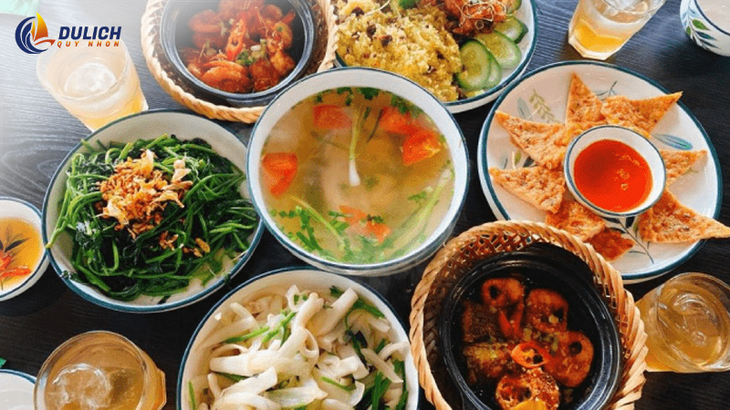 Quán ăn trưa Quy Nhơn