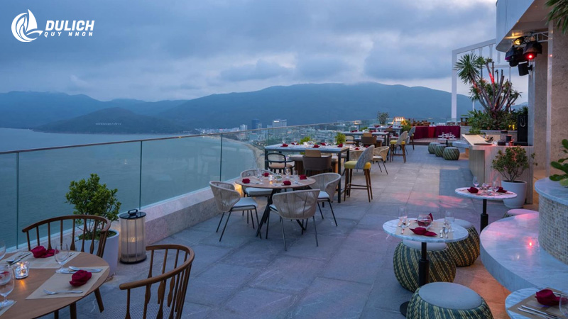 View biển, view sông, view thành phố về đêm