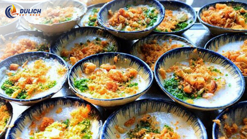 Bánh bèo Quy nhơn tuy đơn giản nhưng luôn khiến thực khách “gục ngã” vì vị ngon khó cưỡng