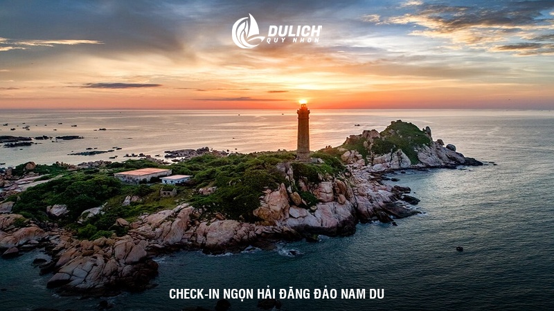 Check-in ngọn hải đăng đảo Nam Du
