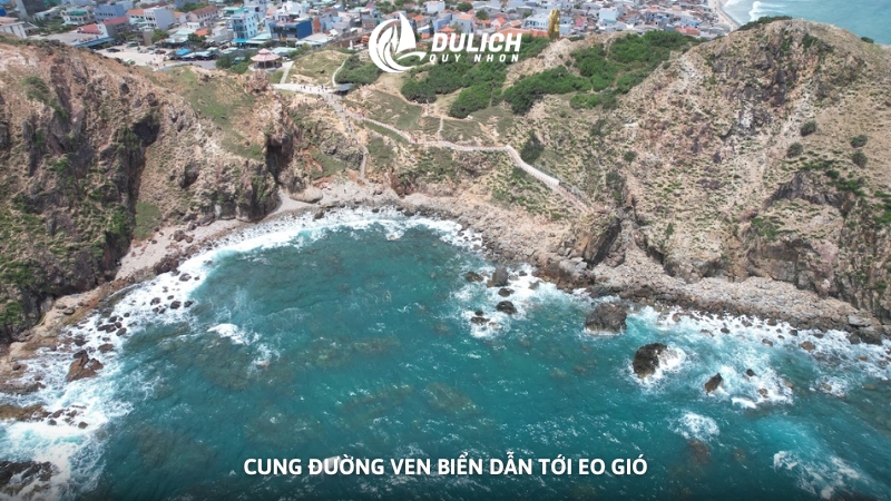 Cung đường ven biển dẫn tới Eo Gió