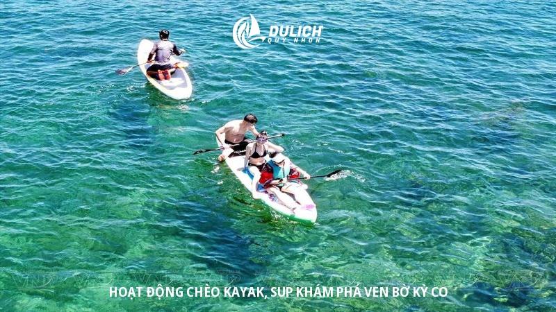 Hoạt động chèo kayak, sup khám phá ven bờ Kỳ Co