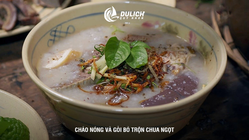 Cháo nóng và gỏi bò trộn chua ngọt