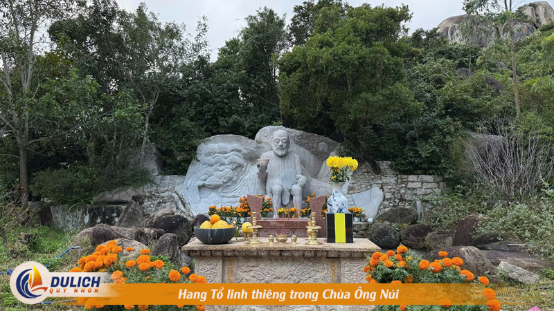 Hang Tổ linh thiêng trong Chùa Ông Núi