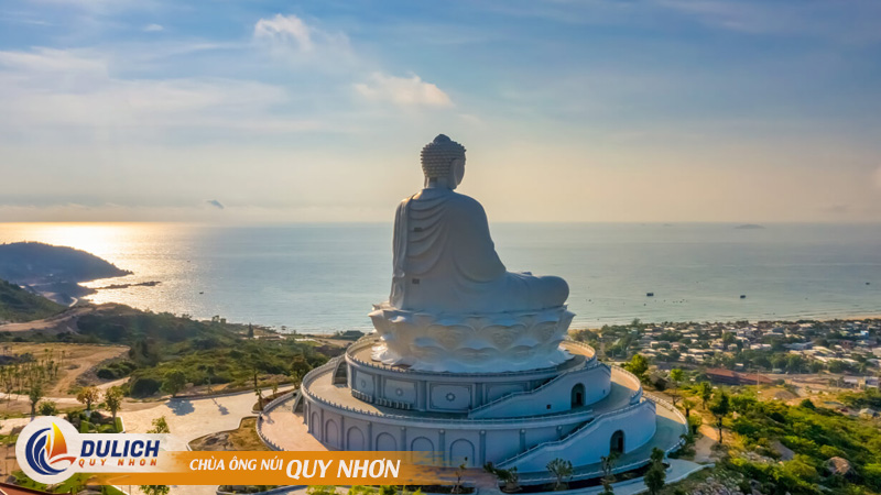 Tượng Phật khổng lồ tại Chùa Ông Núi 