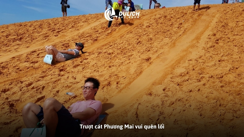 Trượt cát Phương Mai vui quên lối