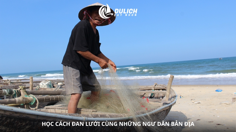 Học cách đan lưới cùng những ngư dân bản địa