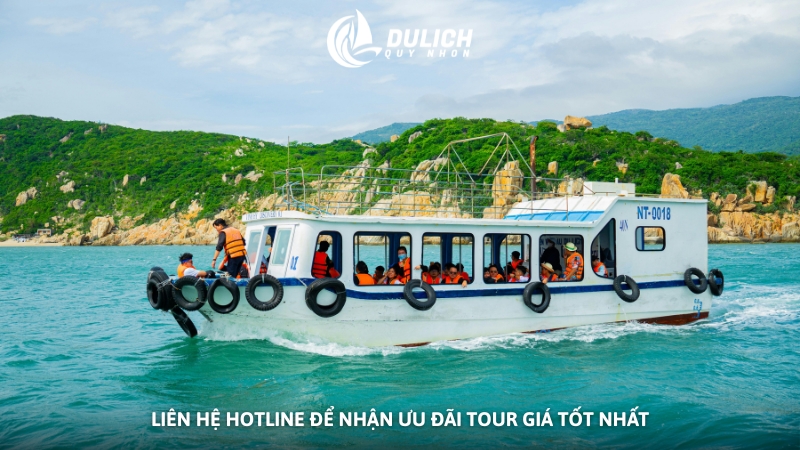 Liên hệ hotline để nhận ưu đãi tour giá tốt nhất