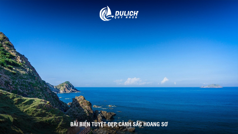 Bãi biển tuyệt đẹp, cảnh sắc hoang sơ