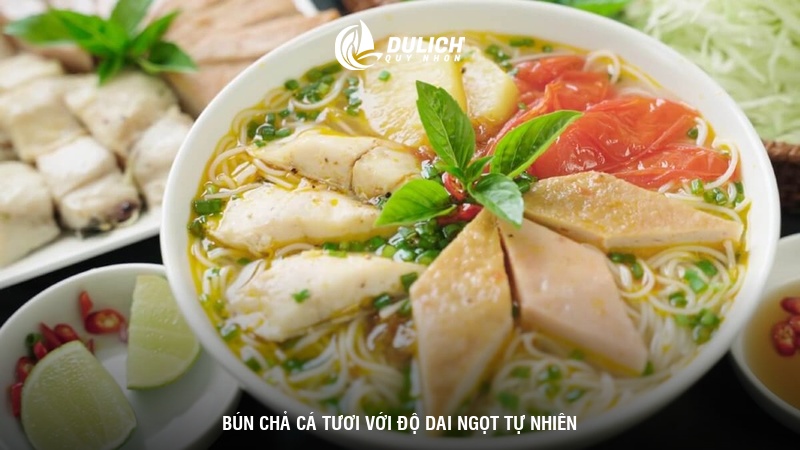 Bún chả cá tươi với độ dai ngọt tự nhiên