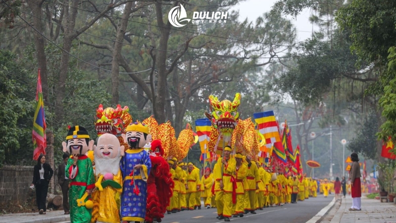 Rước nước đặc sắc trong hội xuân Côn Sơn