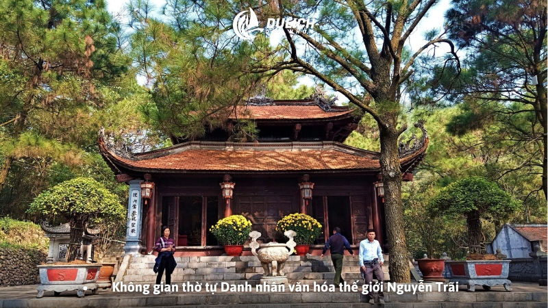 Không gian thờ tự Danh nhân văn hóa thế giới Nguyễn Trãi