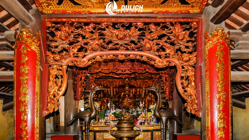 Không gian thờ tự Danh nhân văn hóa thế giới Nguyễn Trãi
