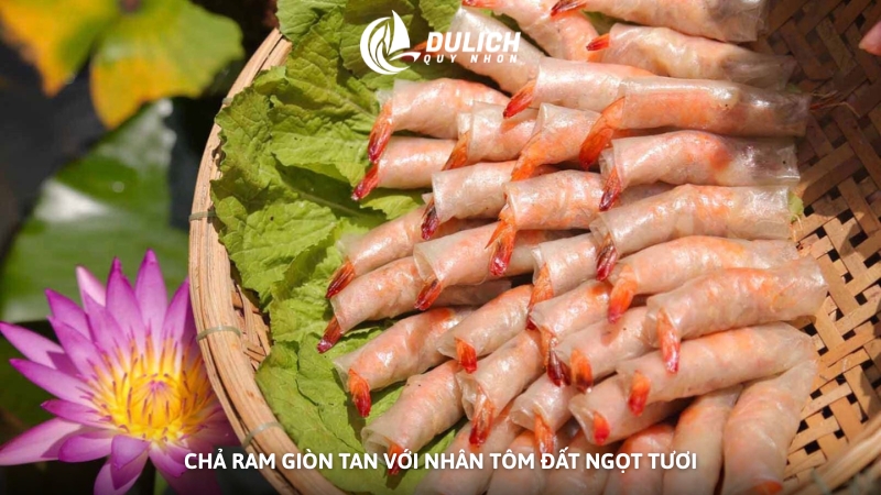 Chả ram giòn tan với nhân tôm đất ngọt tươi