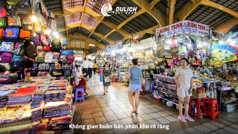 Không gian buôn bán phân khu rõ ràng