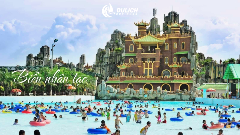 Biển nhân tạo rộng lớn thu hút du khách