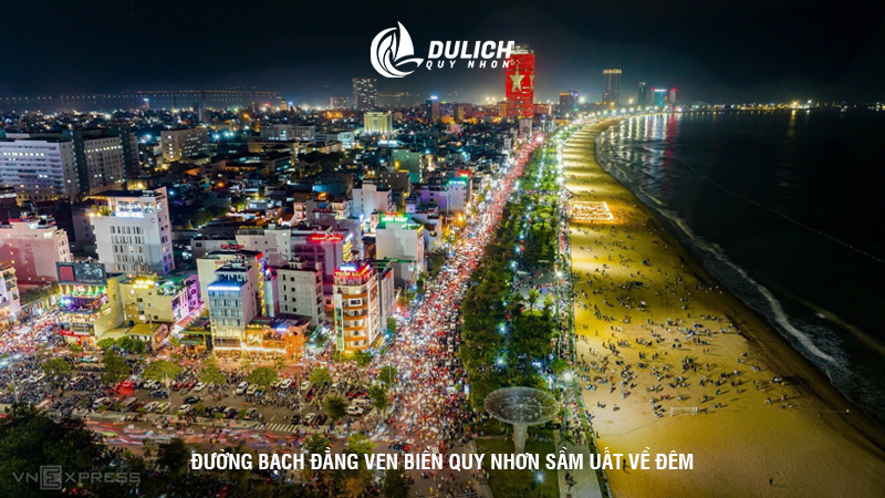 Phố ẩm thực Bạch Đằng Quy Nhơn