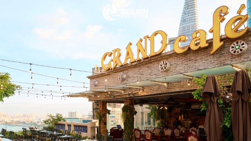 Thưởng thức cafe với tầm nhìn toàn cảnh từ trên cao