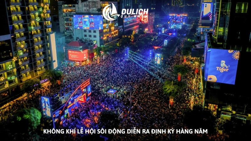 Không khí lễ hội sôi động diễn ra định kỳ hàng năm