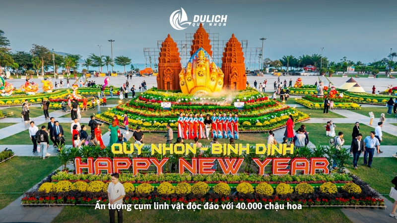 Ấn tượng cụm linh vật độc đáo với 40.000 chậu hoa