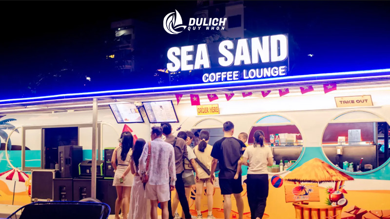 Seasand Coffee sát biển, bãi cát trắng