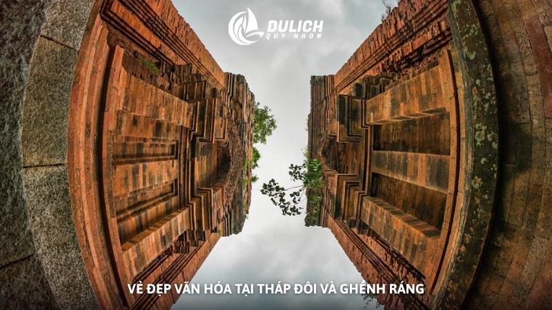 Vẻ đẹp văn hóa tại Tháp Đôi và Ghềnh Ráng