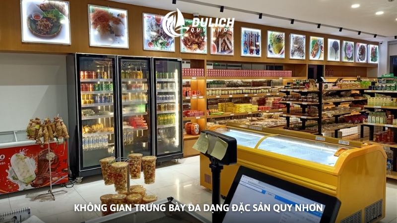 Không gian trưng bày đa dạng đặc sản Quy Nhơn