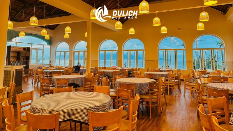Set menu hải sản Quy Nhơn đầy đặn tại Nhơn Lý