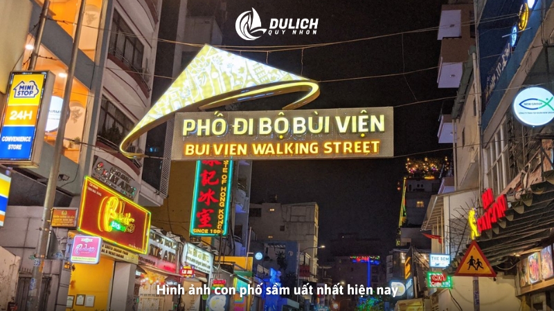 Hình ảnh con phố xưa cũ đầy hoài niệm