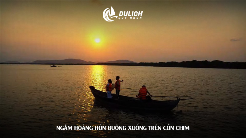 Ngắm hoàng hôn buông xuống trên Cồn Chim 