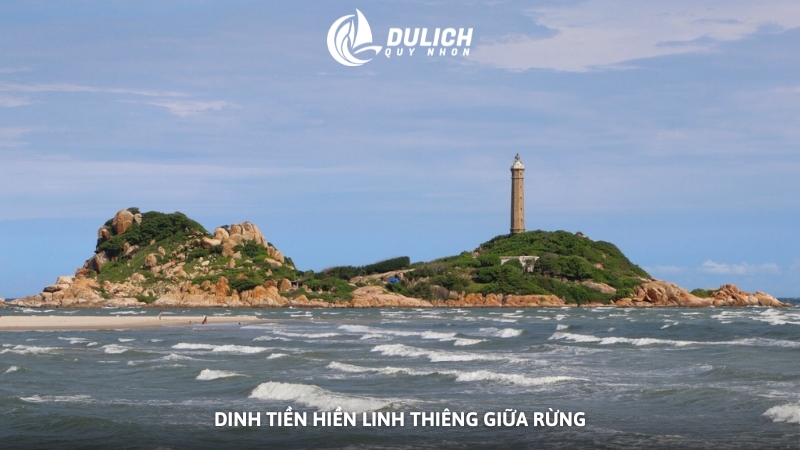 Vẻ đẹp cổ kính của ngọn hải đăng Việt Nam