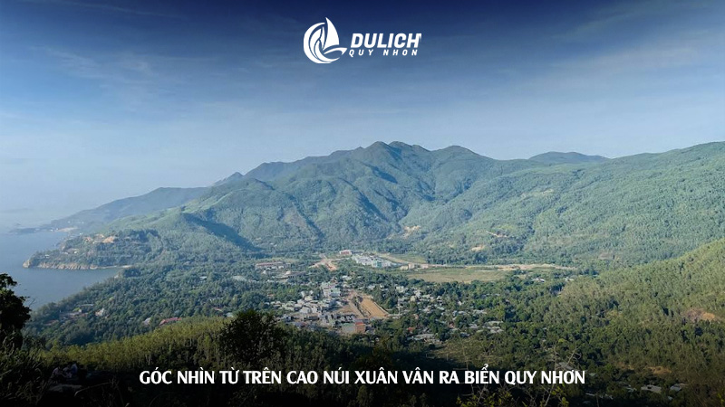Góc nhìn từ trên cao Núi Xuân Vân ra biển Quy Nhơn