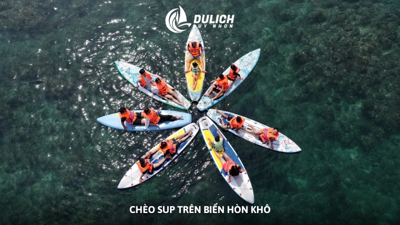 Chèo SUP trên biển Hòn Khô
